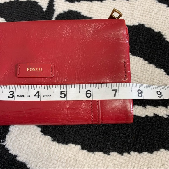 Fossil Red Leather Trifold Wallet Large - Picture 12 of 16